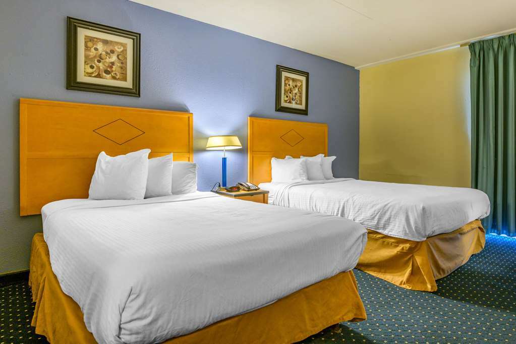 Aire Hotel Lebanon Hershey Room photo