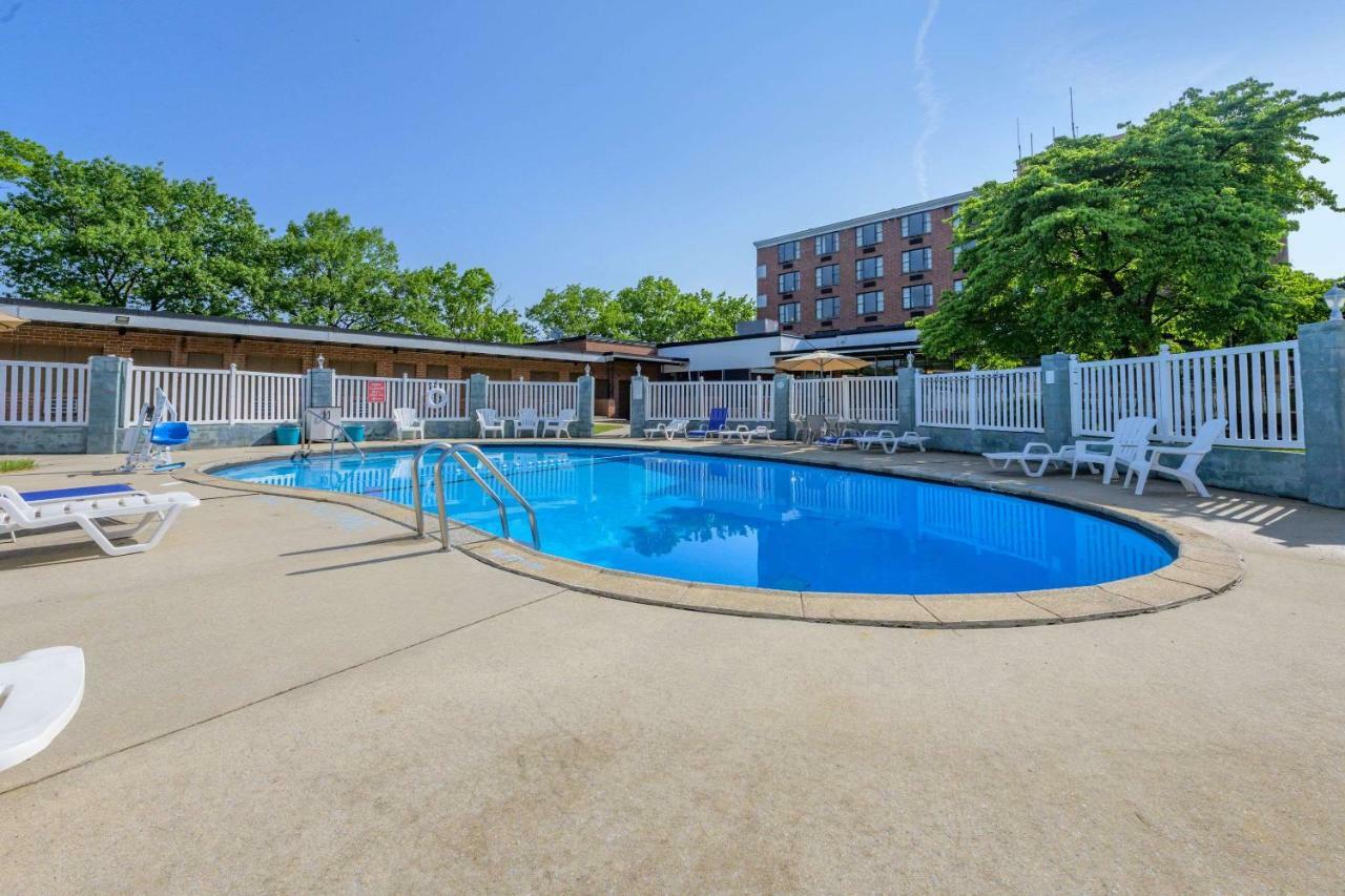Aire Hotel Lebanon Hershey Exterior photo