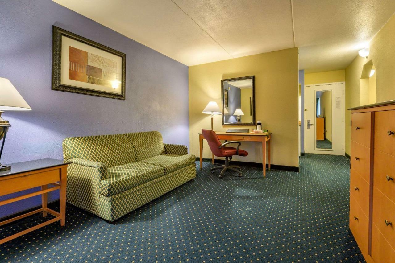 Aire Hotel Lebanon Hershey Exterior photo